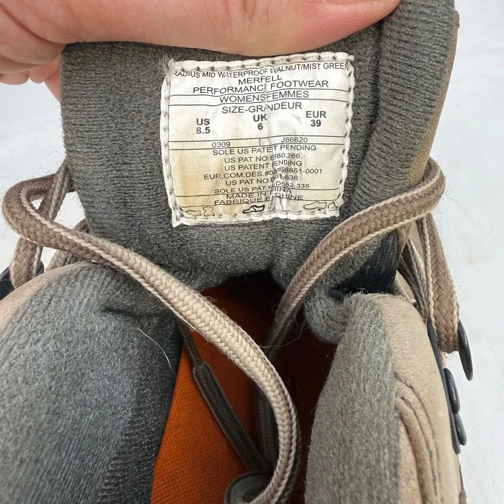 Merrell Radius Mid Waterproof Hiking Boots Walnut Vibram Womens 8.5